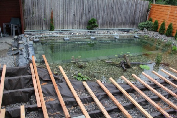 piscina-estanque-en-el-jardin-22