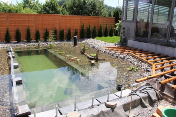 piscina-estanque-en-el-jardin-23
