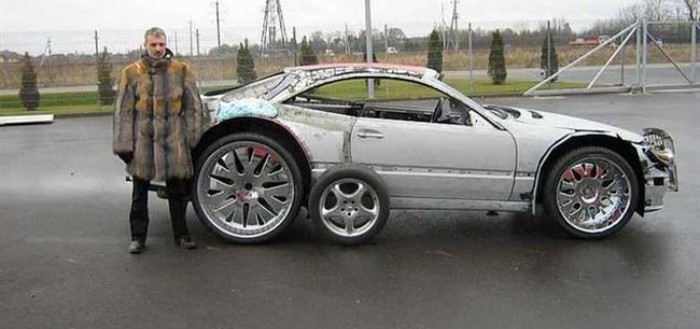 coche-deportivo-con-espuma-poliuretano-00