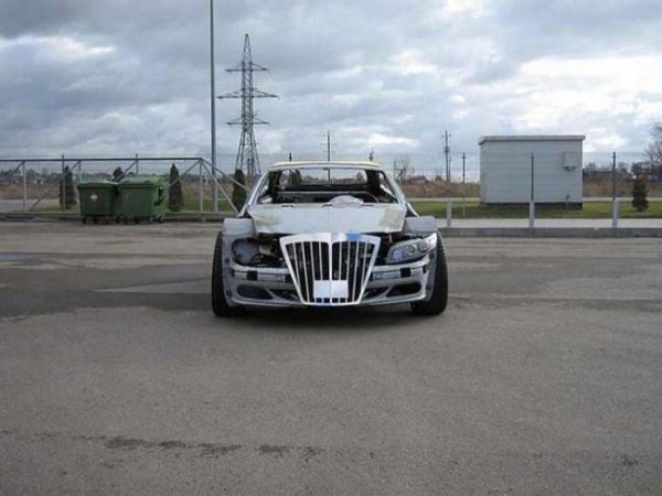 coche-deportivo-con-espuma-poliuretano-03