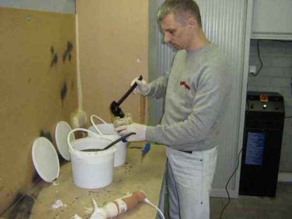 coche-deportivo-con-espuma-poliuretano-19