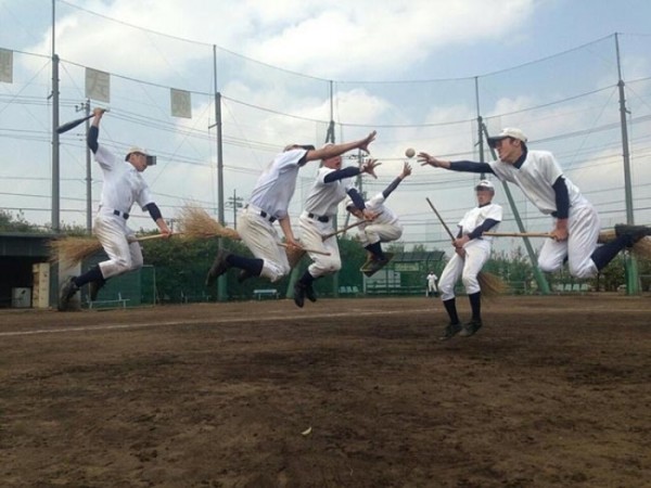 estudiantes-japoneses-divirtiendose-07