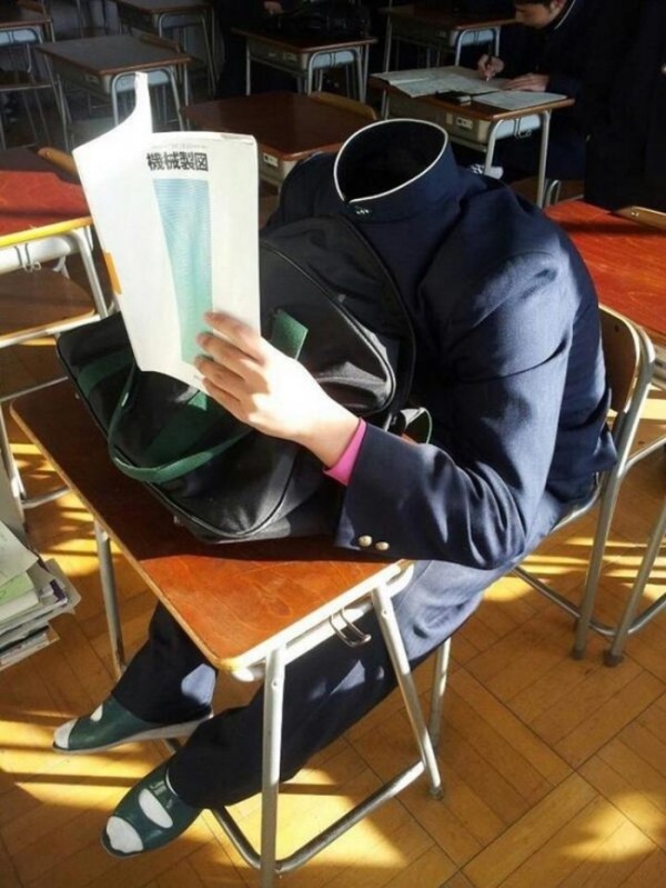 estudiantes-japoneses-divirtiendose-09