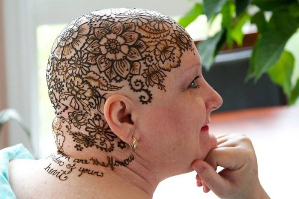tatuajes-temporales-de-henna-para-pacientes-de-cancer-06