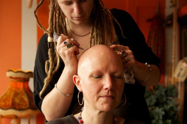 tatuajes-temporales-de-henna-para-pacientes-de-cancer-07