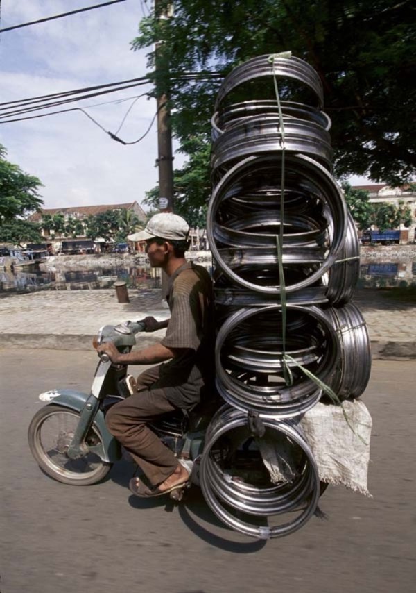 transporte-con-motocicleta-en-vietnam-07