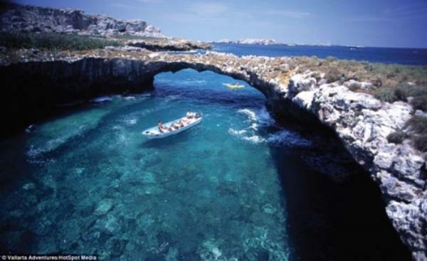 mexico-marietas-playa-del-amor-11