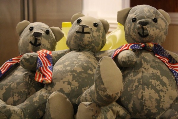 osos-de-peluche-con-uniformes-01